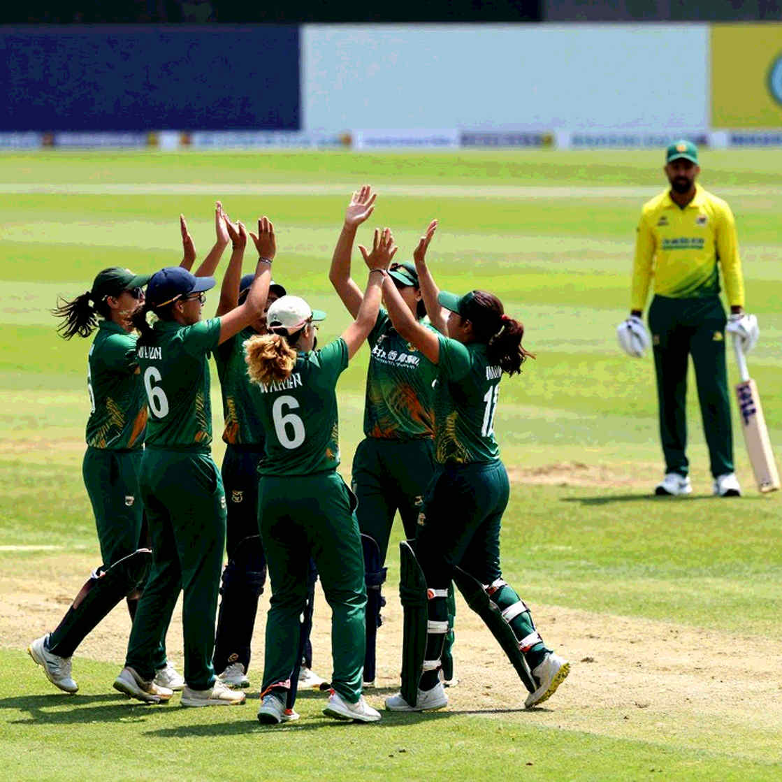 Twenty-Three Balls in Harare: Eboni Brathwaite's Record and the Empty Cell Twenty-Three Balls in Harare: Eboni Brathwaite's Record and the Empty Cell