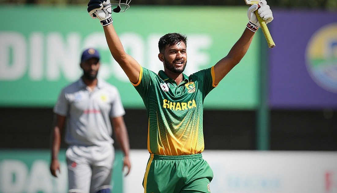 নব্বইয়ের ধসের ভেতর ১১ হাজার: স্মিথের মাইলফলক আর অস্ট্রেলিয়ার নিঃশব্দ পতন
