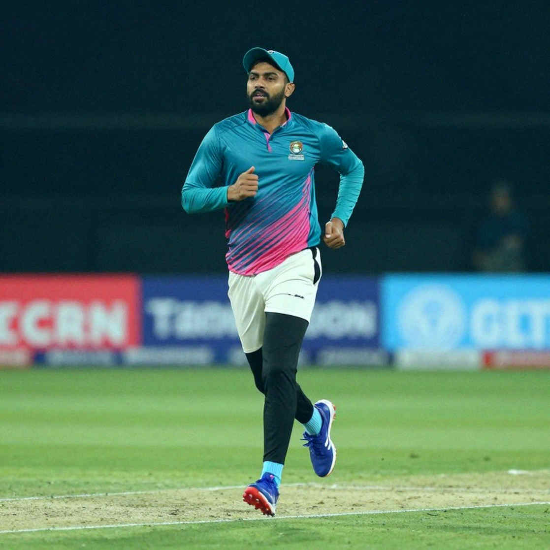 From a Rajshahi Editing Room, the Domestic Season Ledger: Who the DRS Sheet Leaves Out and the Tea Stalls Keep In From a Rajshahi Editing Room, the Domestic Season Ledger: Who the DRS Sheet Leaves Out and the Tea Stalls Keep In