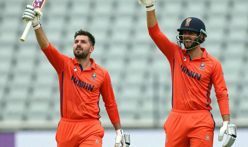 Cricket Beneath the Ledger: Fan Tokens, Smart Contracts and the Real Arithmetic of the Transfer Window Cricket Beneath the Ledger: Fan Tokens, Smart Contracts and the Real Arithmetic of the Transfer Window