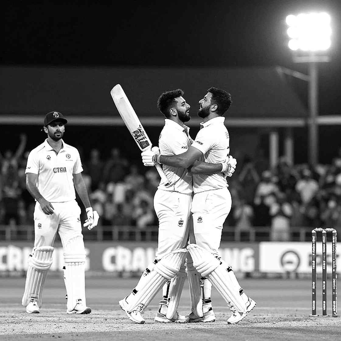 খালি গ্যালারির পাঠ: টেস্ট ক্রিকেটে হোম-অ্যাডভান্টেজ আসলে কোথায় থাকে খালি গ্যালারির পাঠ: টেস্ট ক্রিকেটে হোম-অ্যাডভান্টেজ আসলে কোথায় থাকে