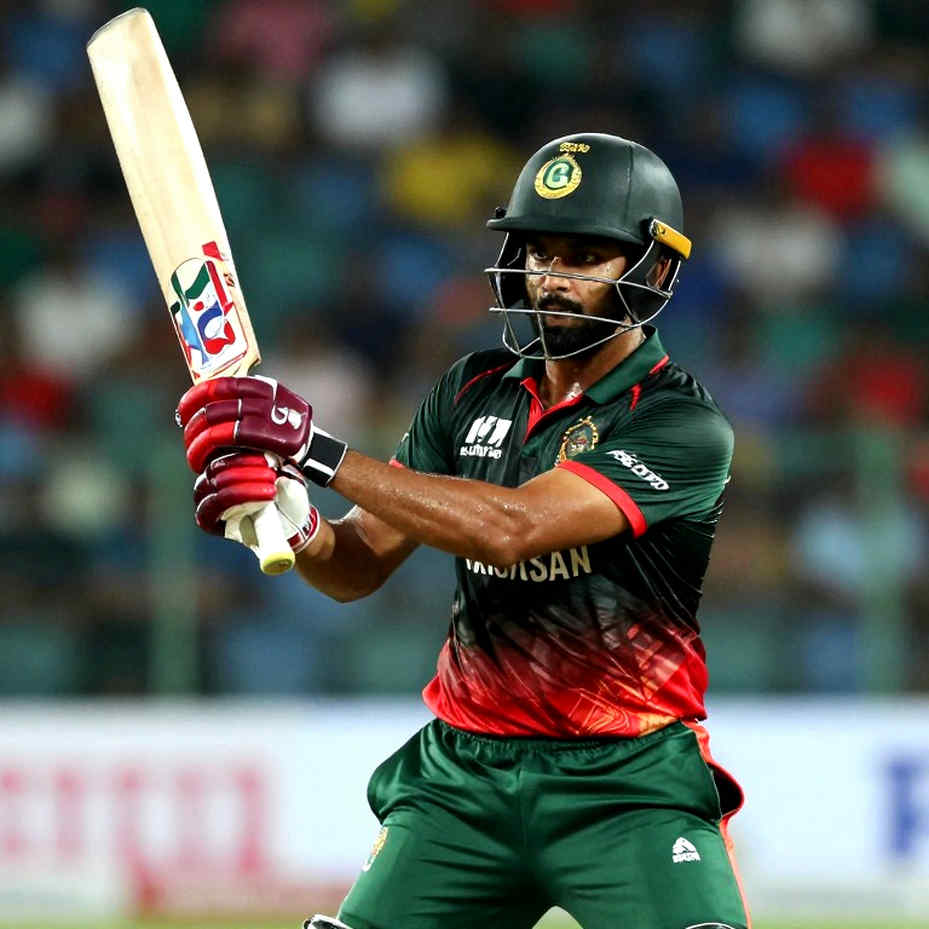 সোবার্সের ছায়ায় ৭৭৪: ১৯৭১-এর ক্যারিবিয়ান সফর থেকে টি-টোয়েন্টি যুগে টানা সূত্র