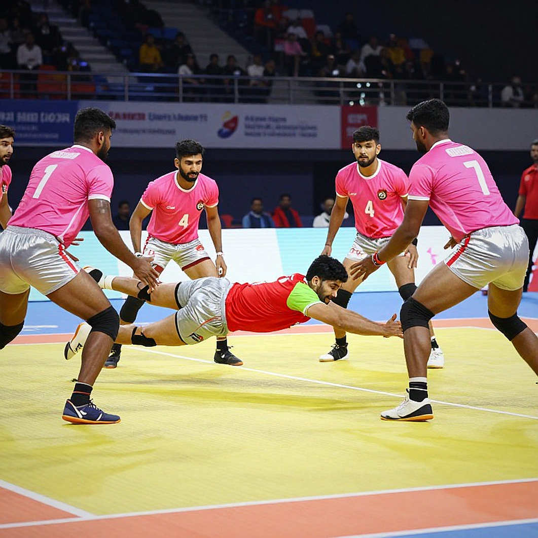 অদৃশ্য প্রান্তরেখা: ১ কোটি টাকার তালিকায় যার নাম ছিল না