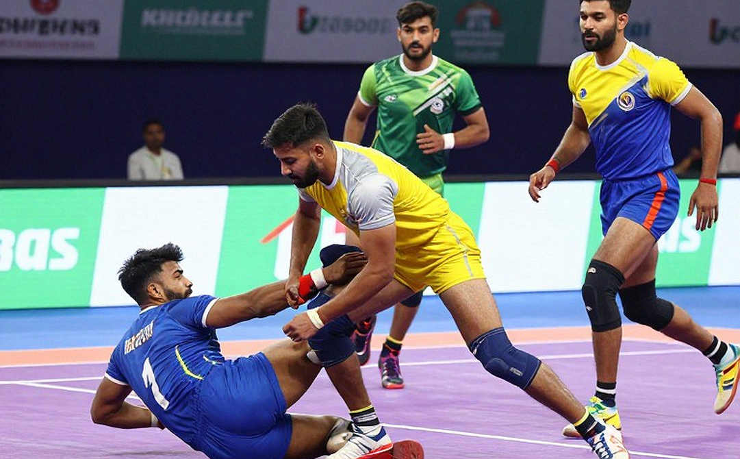 এশিয়ান গেমস ২০২৬ কাবাডি: নারী দল ইরানকে হারাল, নকআউটের আগে পুরুষ দলের রক্ষণই আসল প্রশ্ন এশিয়ান গেমস ২০২৬ কাবাডি: নারী দল ইরানকে হারাল, নকআউটের আগে পুরুষ দলের রক্ষণই আসল প্রশ্ন