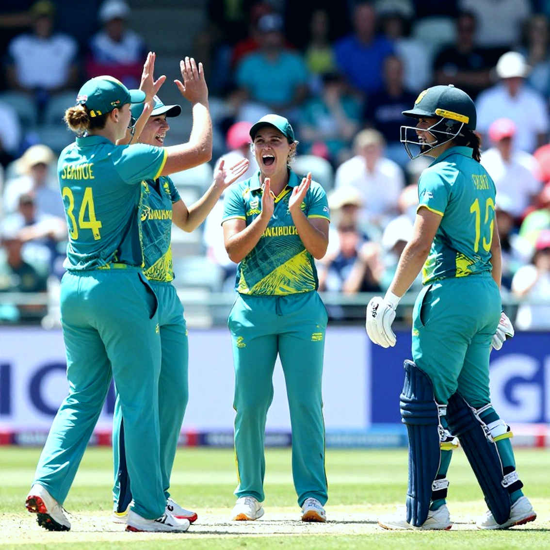 A 34-Year-Old Opener on a Green Kingsmead Pitch: Three Layers of Reading the Maddinson Recall A 34-Year-Old Opener on a Green Kingsmead Pitch: Three Layers of Reading the Maddinson Recall