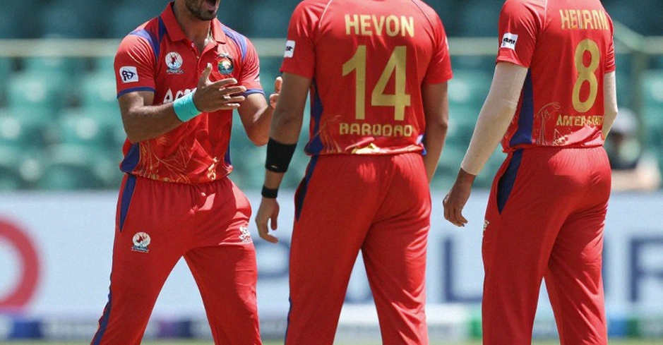ক্রিকেটের লেজার: যে হাত খেলায়, সে হাতই হিসাব রাখে